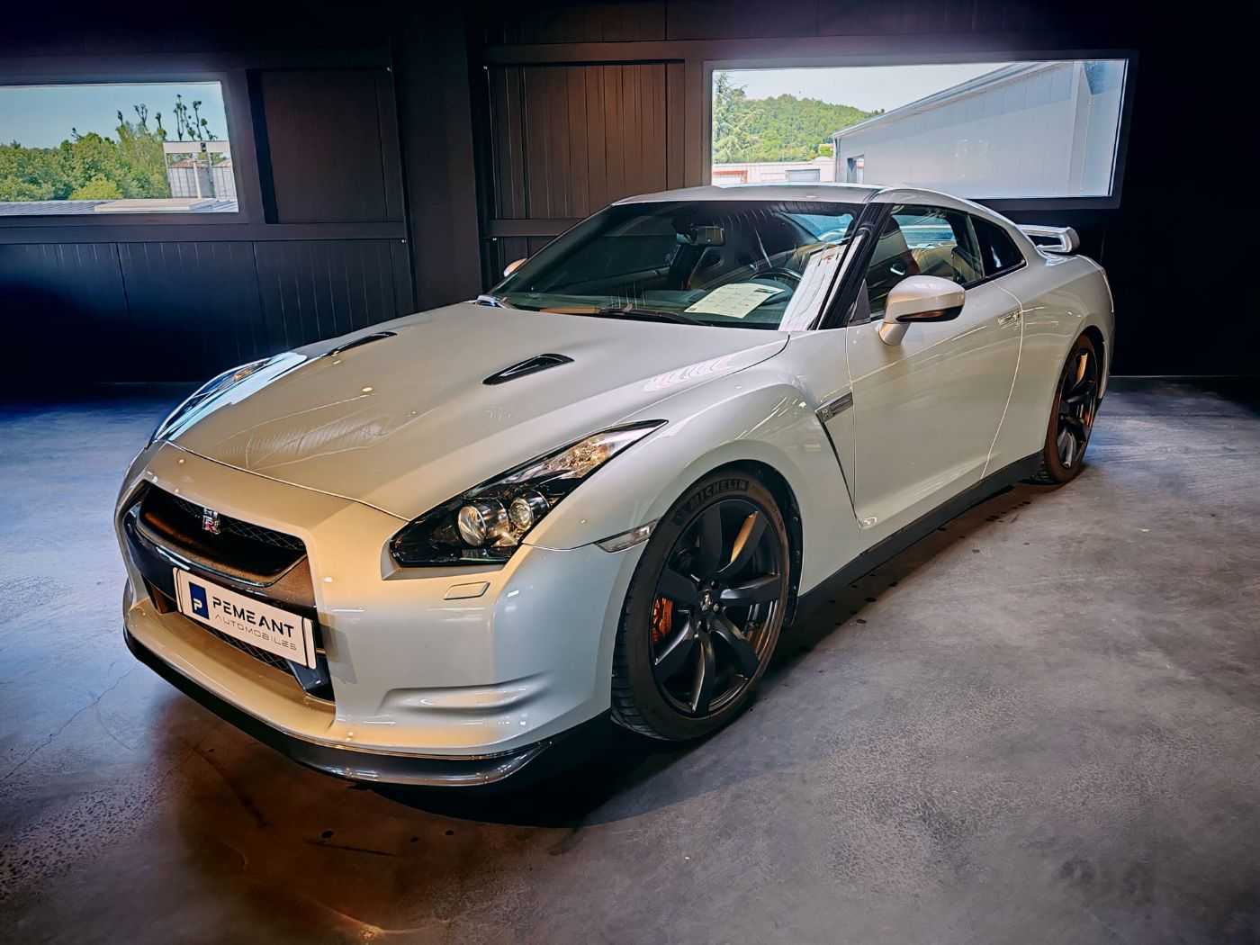 Nissan GT-R
