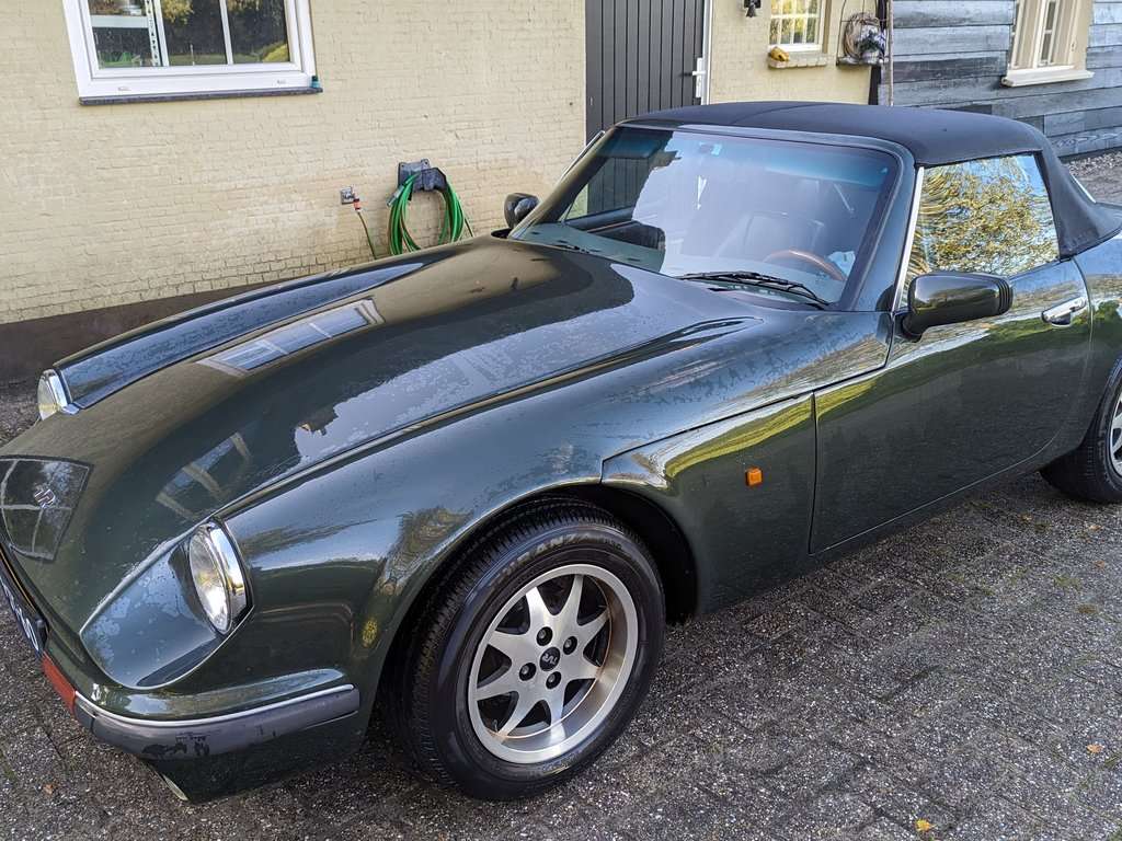 TVR S4