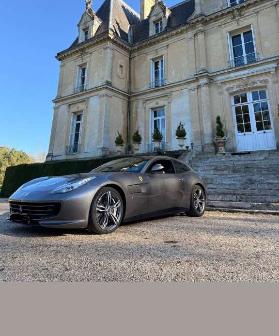 Ferrari GTC4
