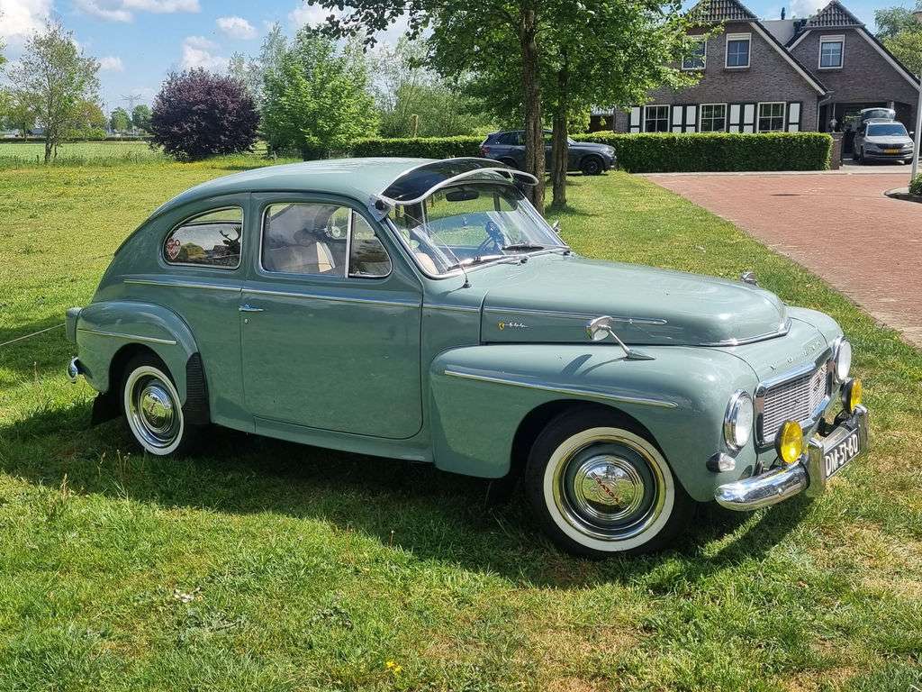 Volvo PV444
