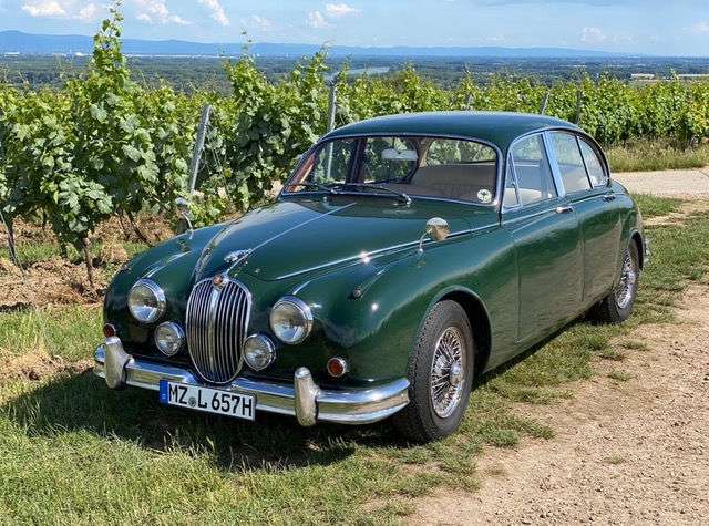 Jaguar MK 2