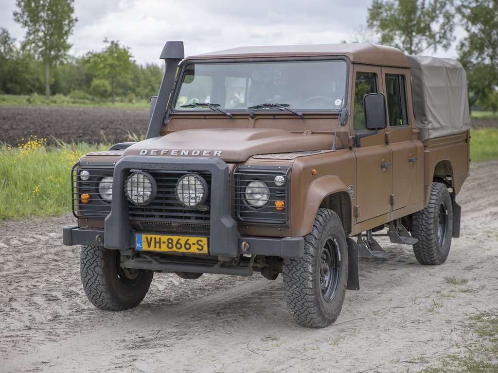 LandRover Defender