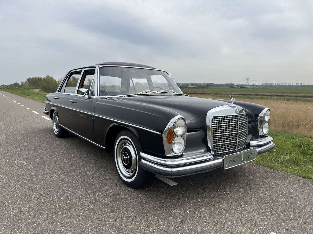 Mercedes-Benz SEL