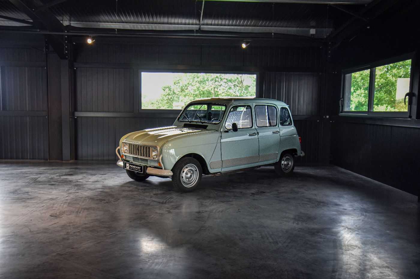 Renault 4