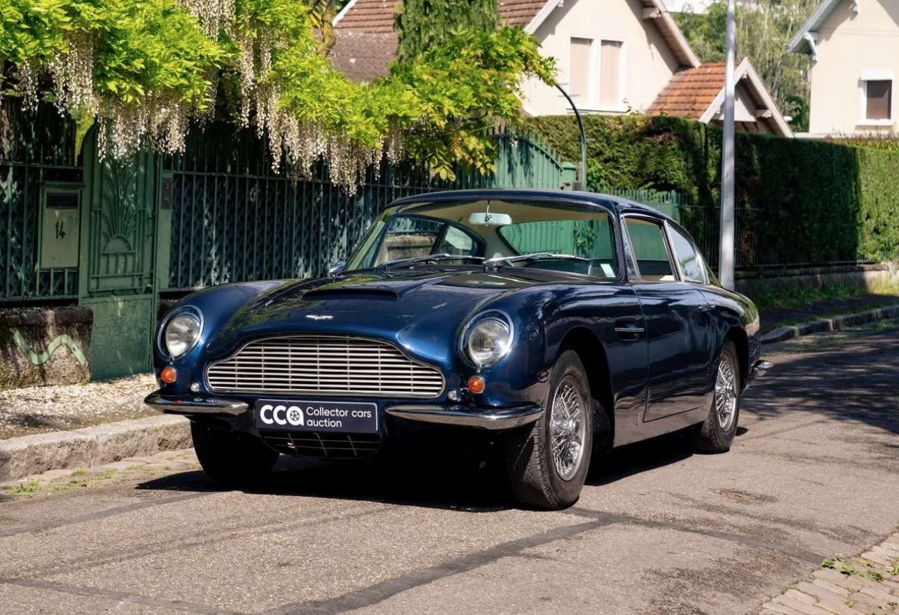 Aston Martin DB