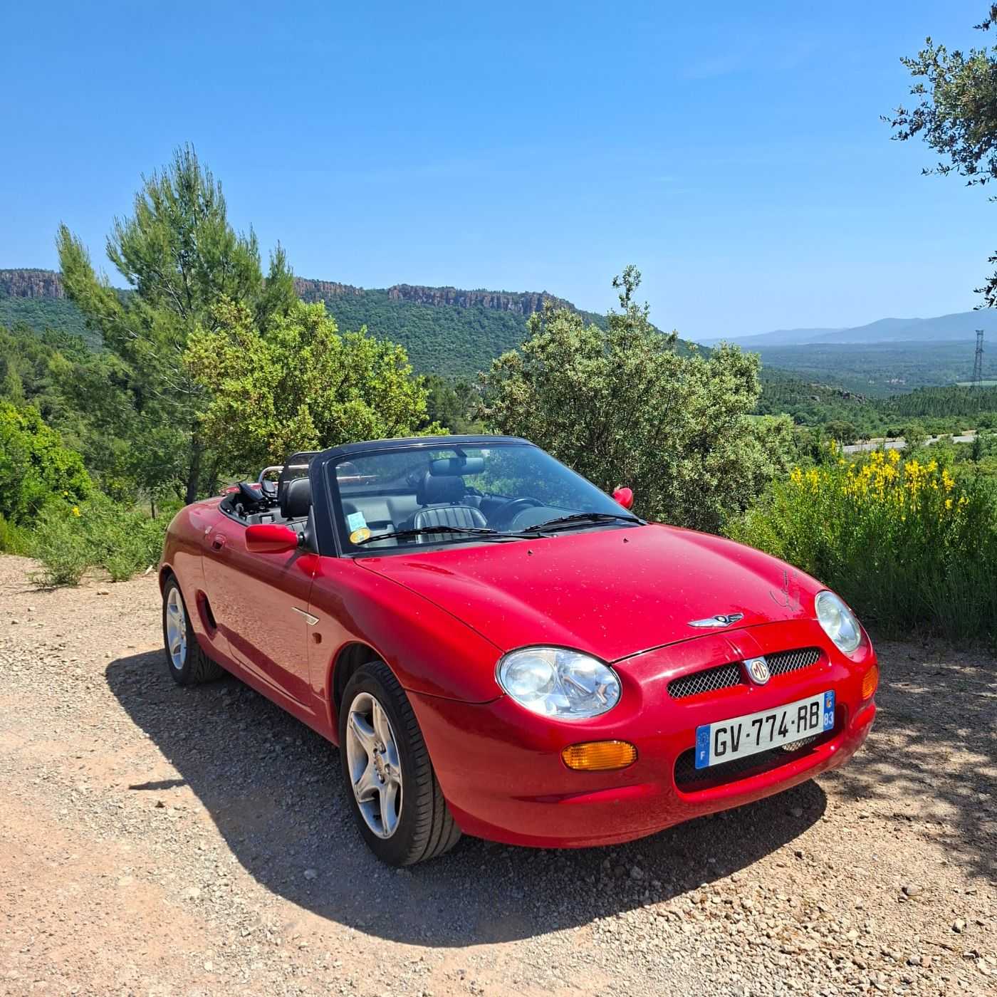 MG F
