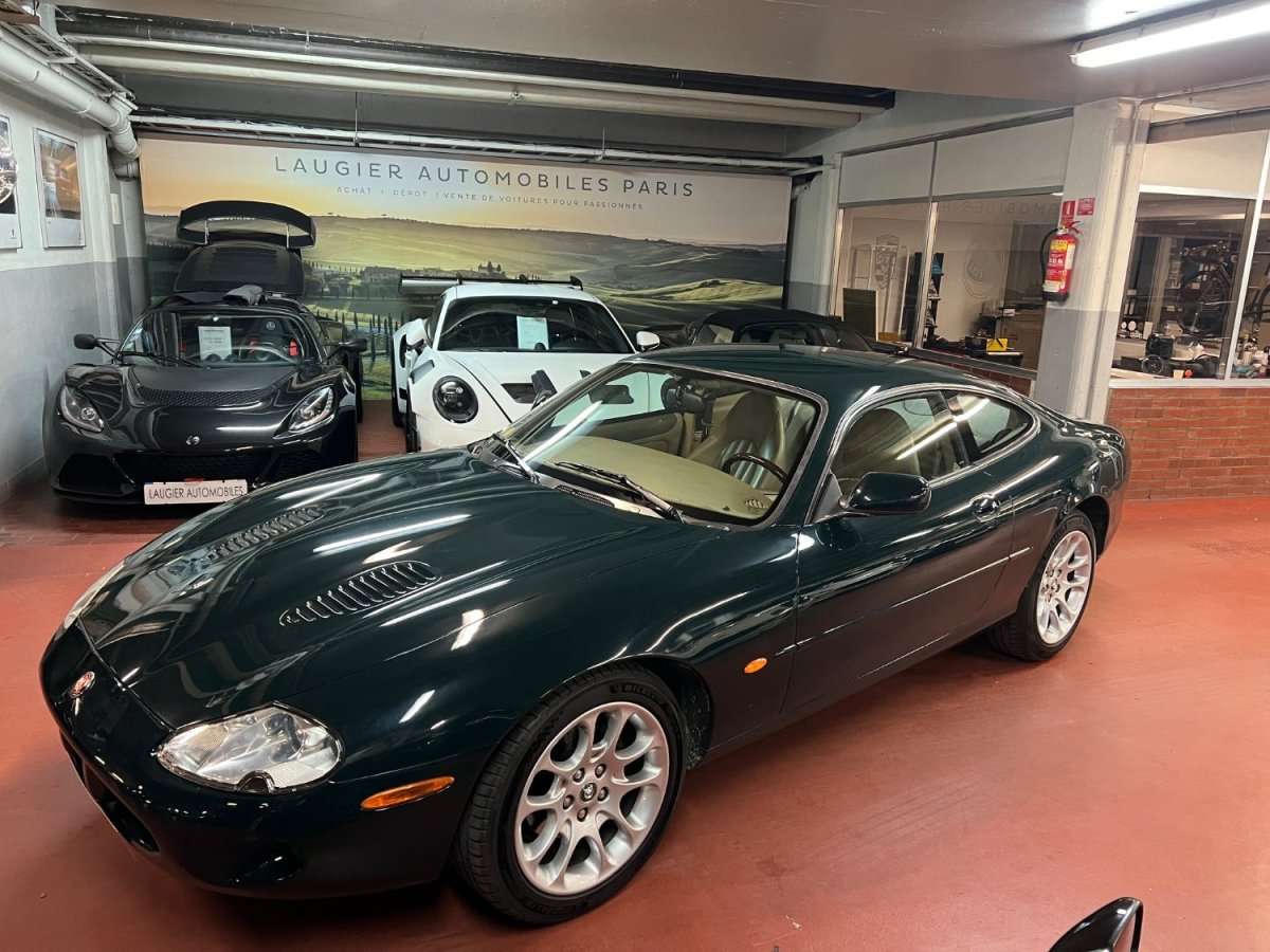 Jaguar XKR