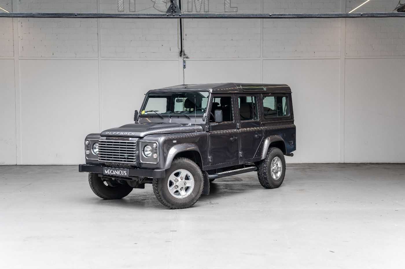 LandRover Defender