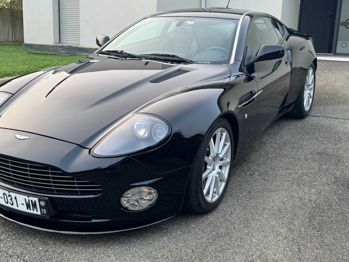 Aston Martin Vanquish