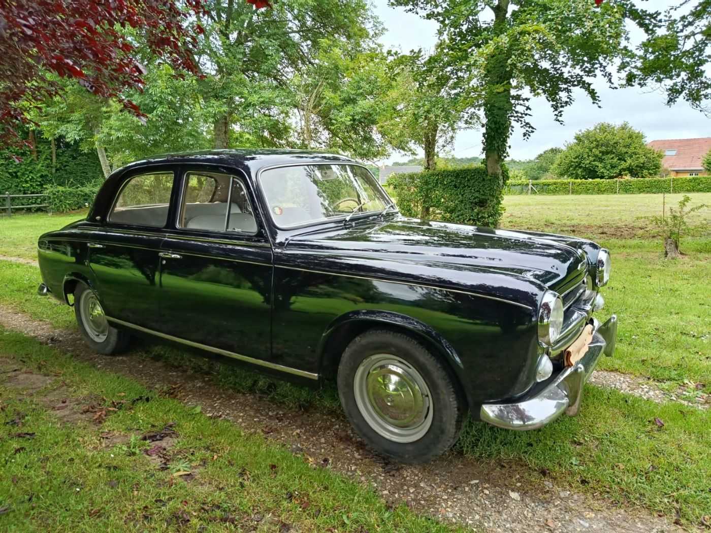 Peugeot 403