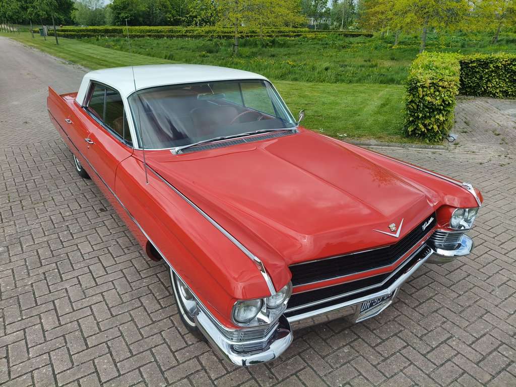 Cadillac Sedan de ville