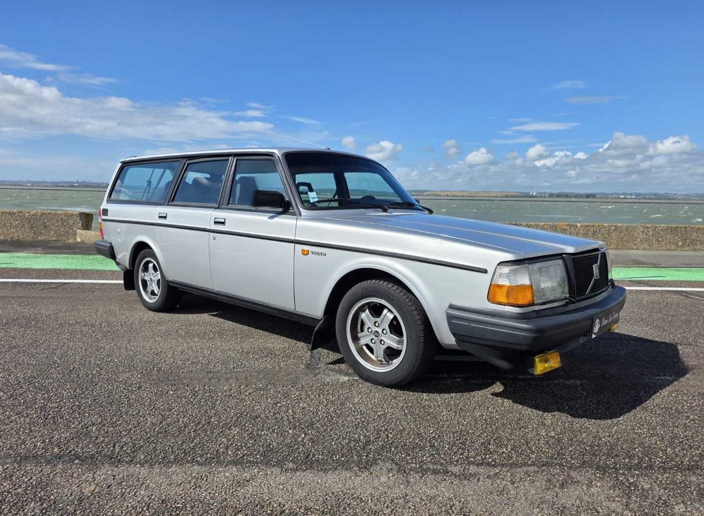Volvo 245