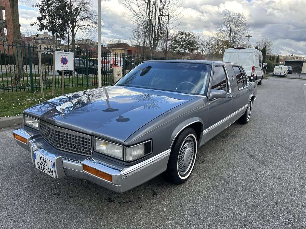 Cadillac De Ville