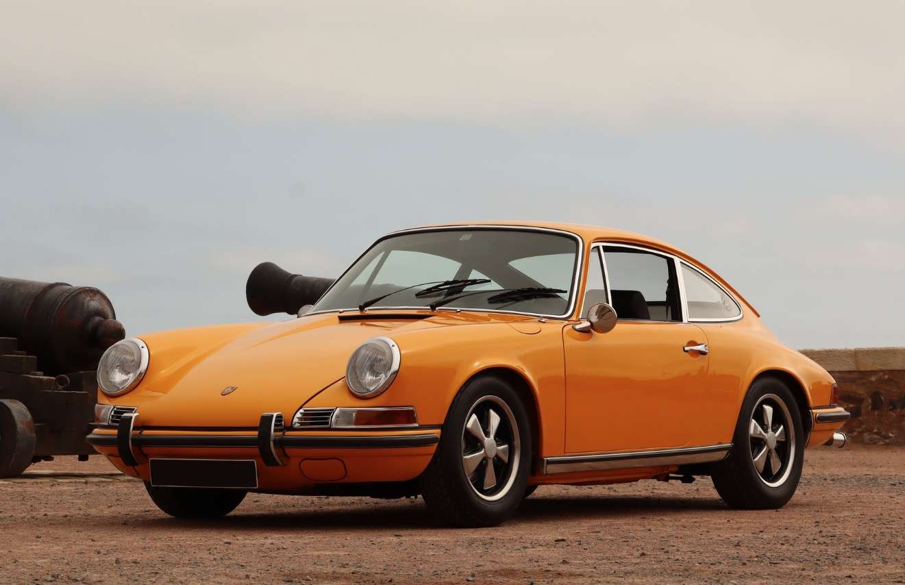 Porsche 911