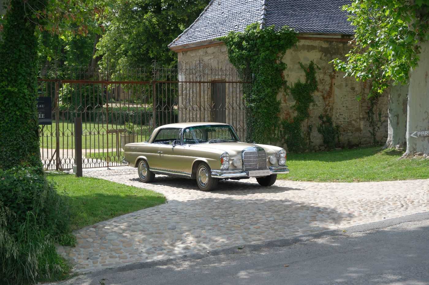 Mercedes-Benz 280