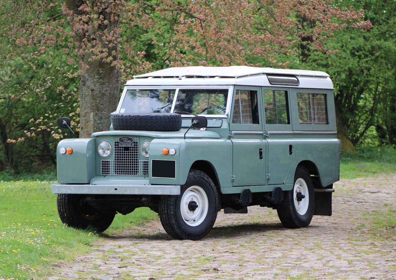 LandRover 109