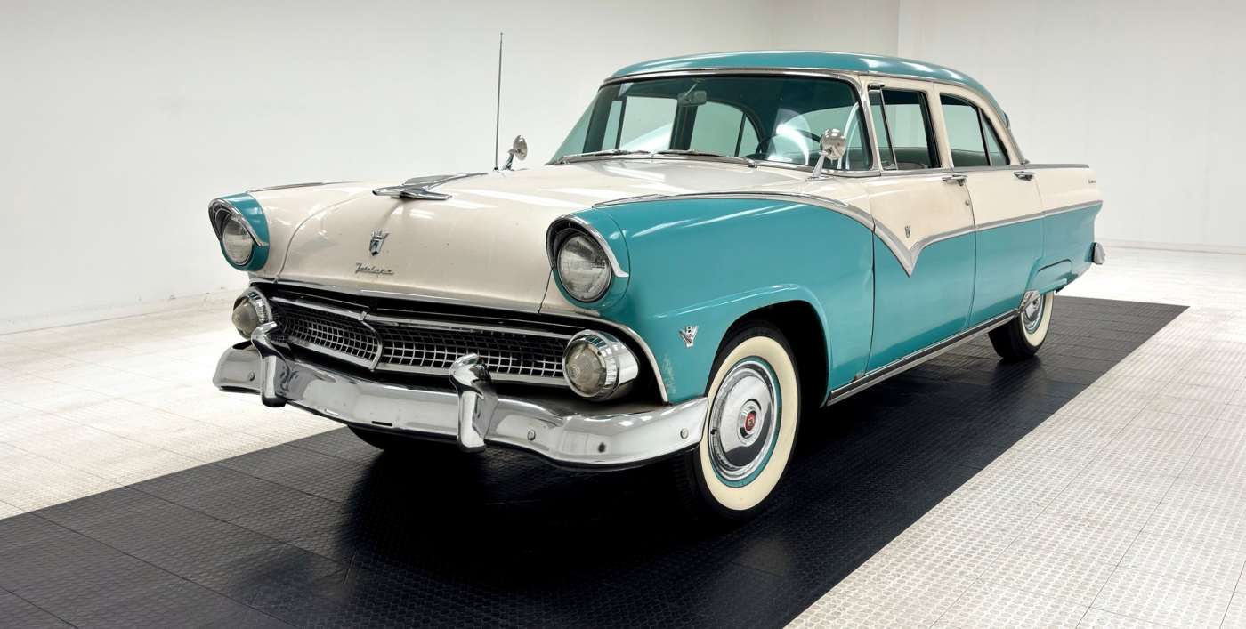 Ford Fairlane