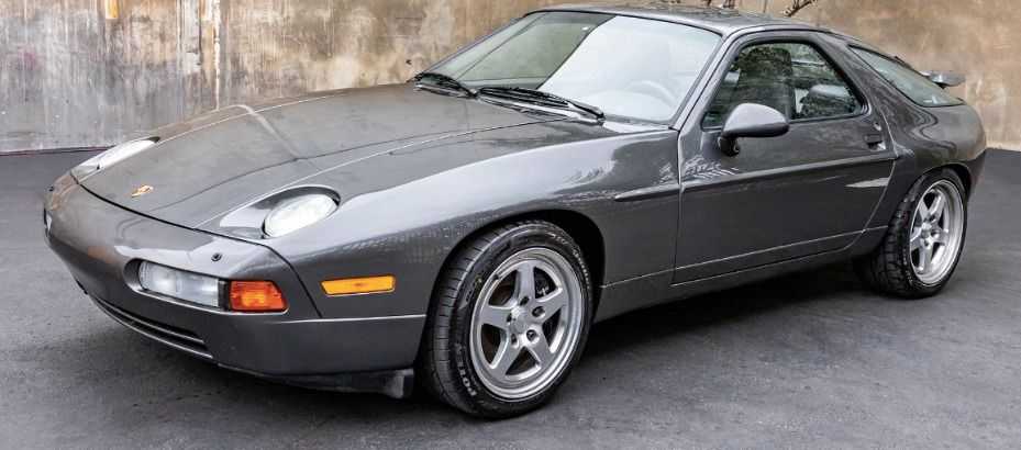 Porsche 928