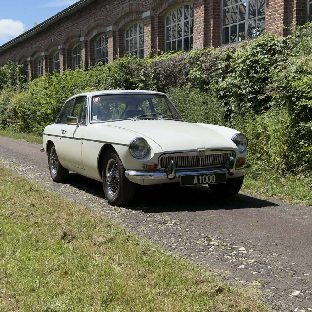 MG B GT