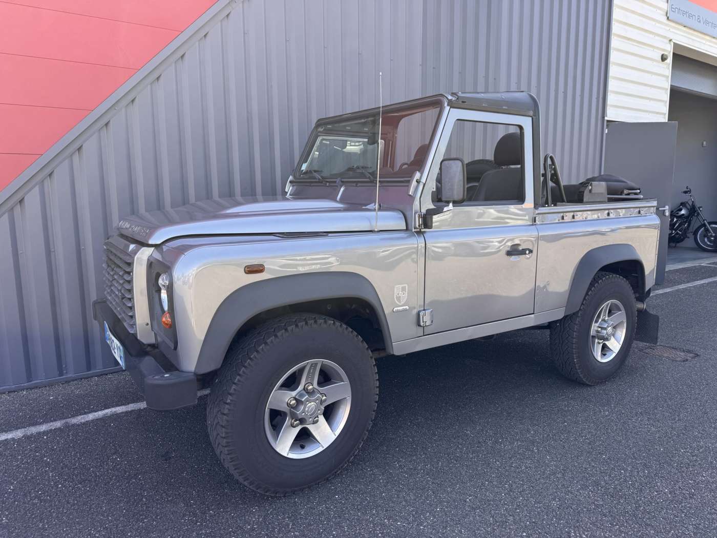 LandRover Defender