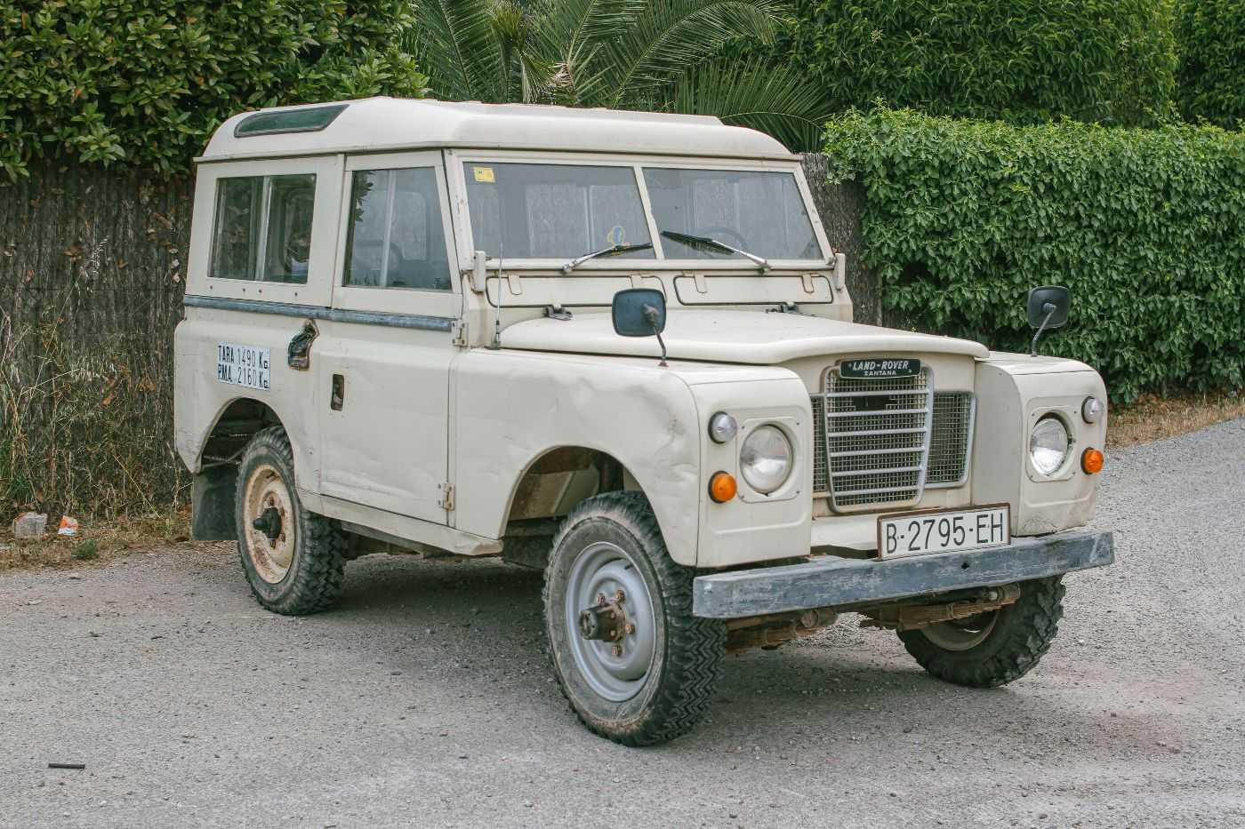 LandRover Santana
