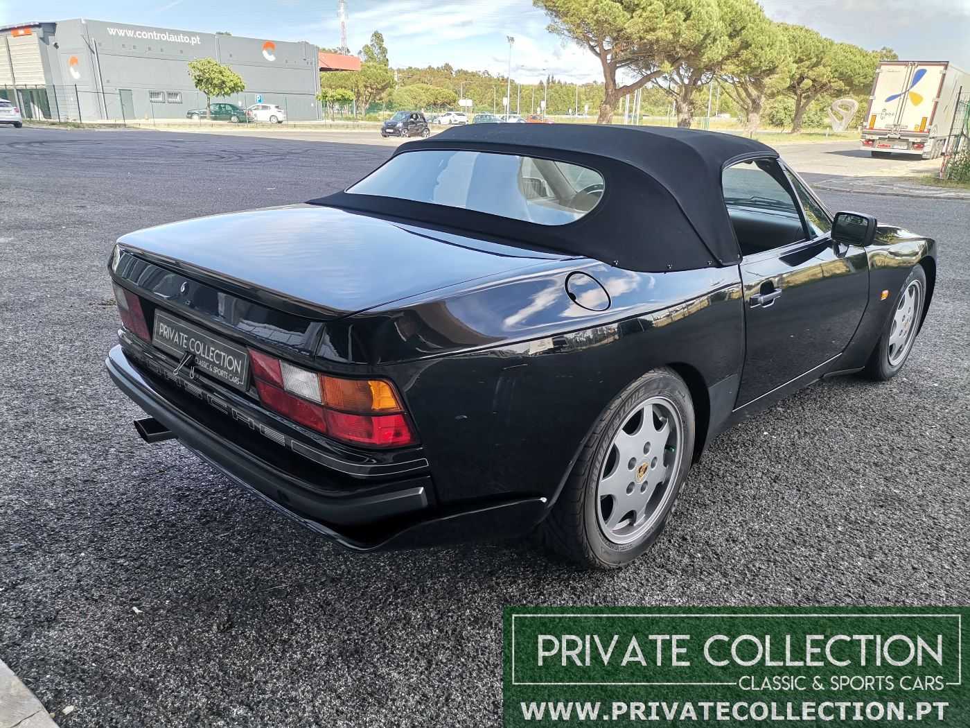 Porsche 944