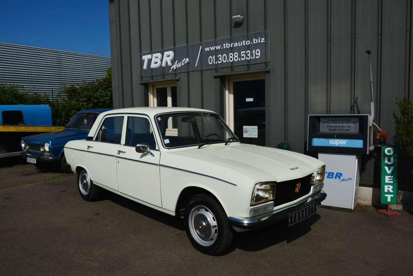 Peugeot 304