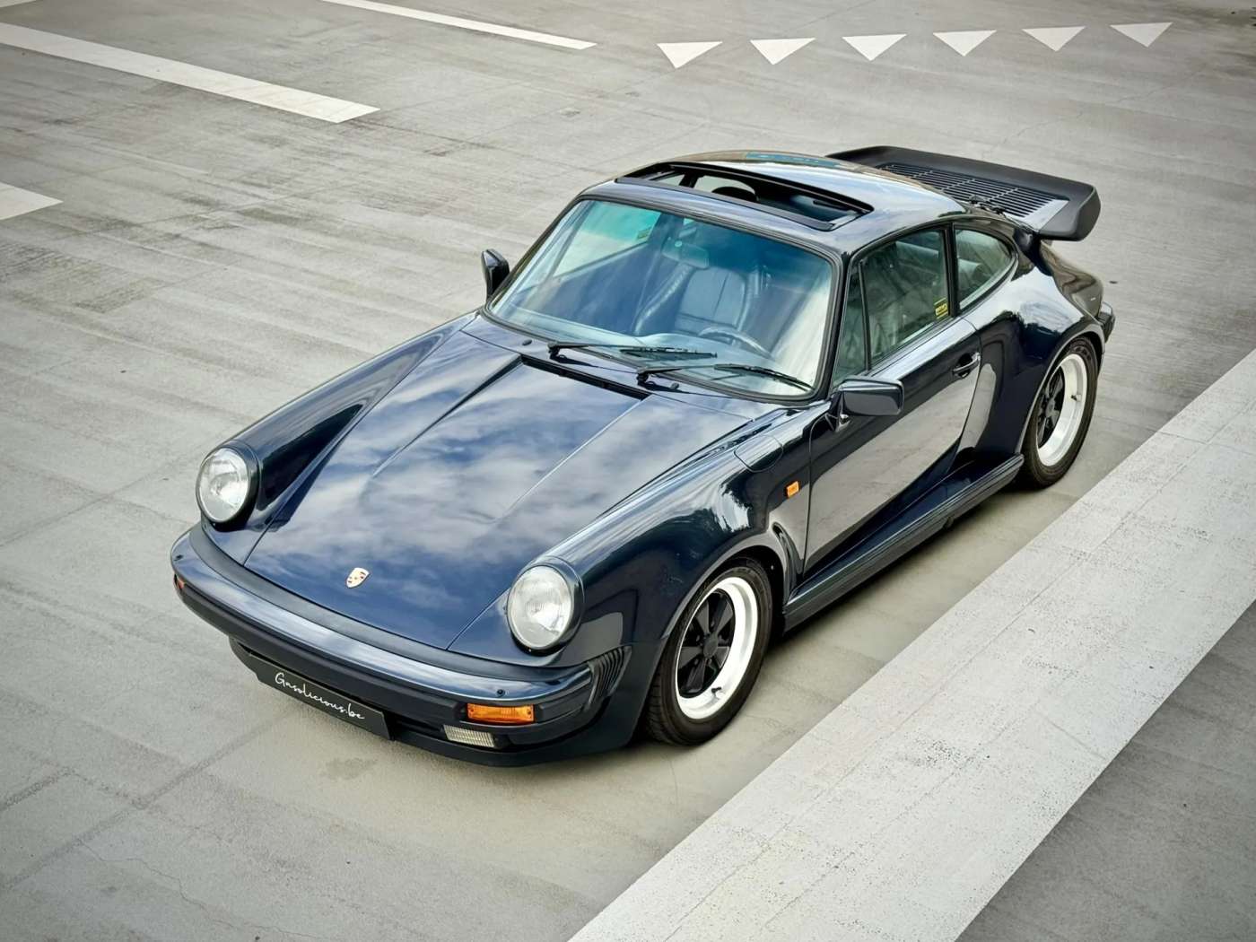Porsche 930