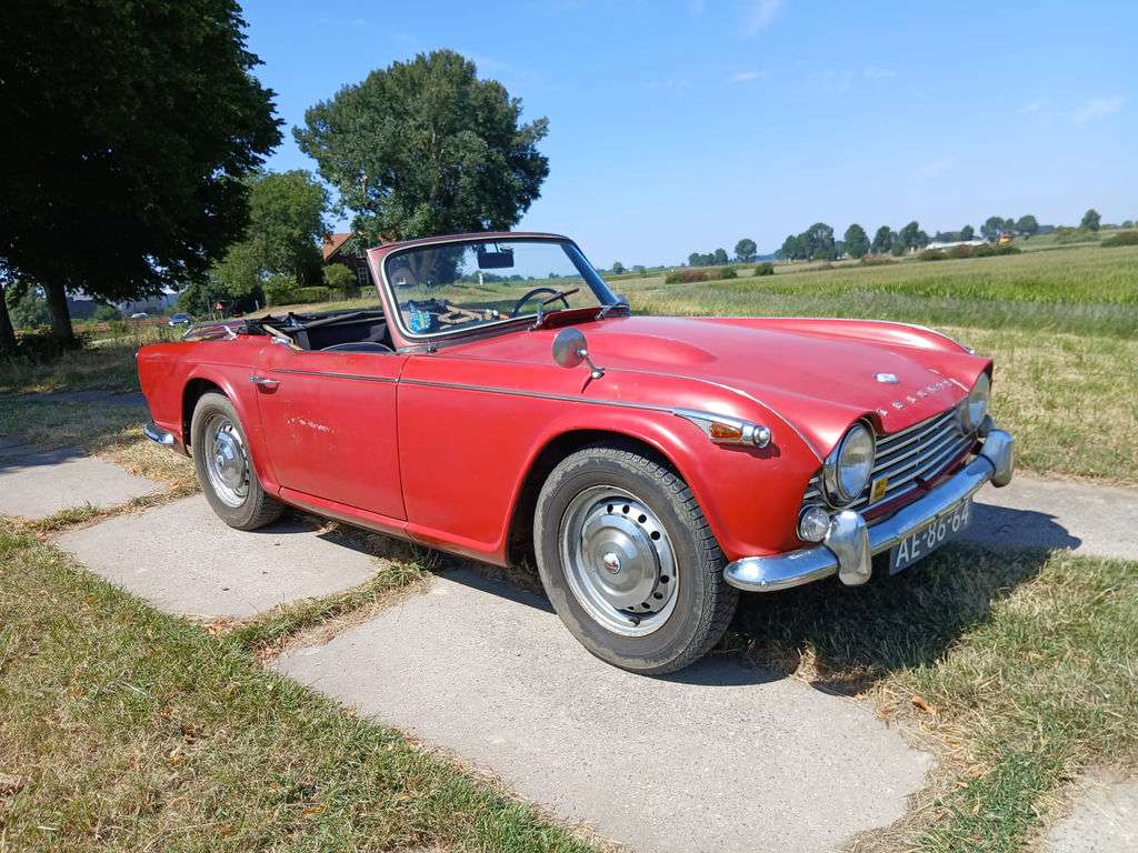 Triumph TR4