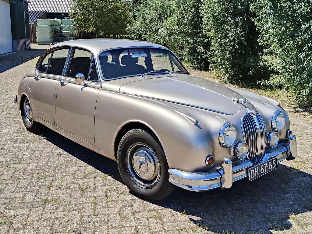 Jaguar MK 2