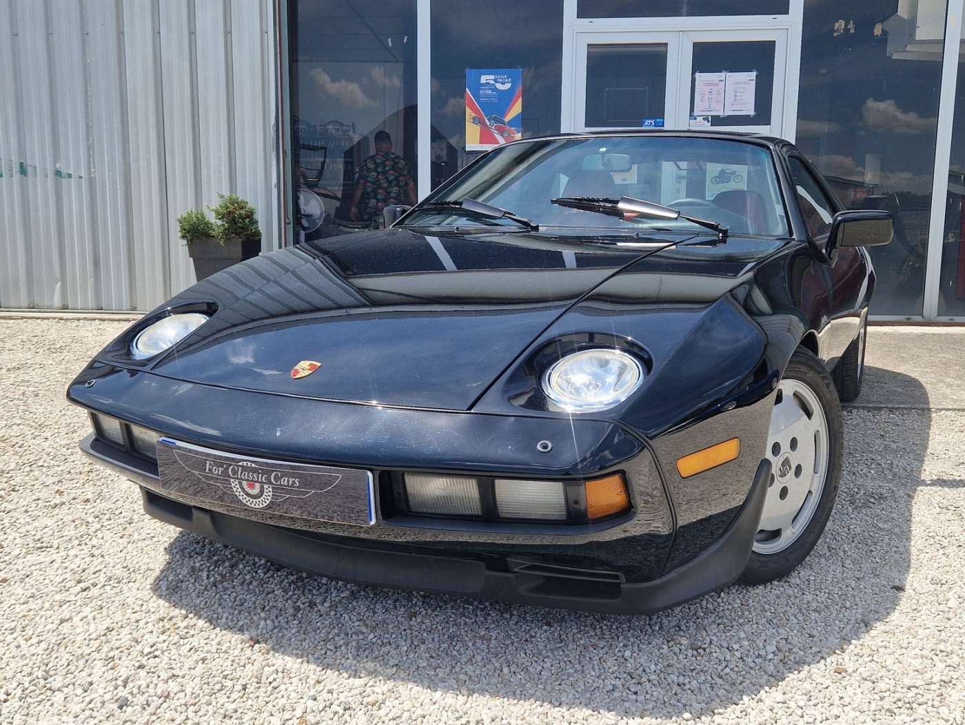Porsche 928