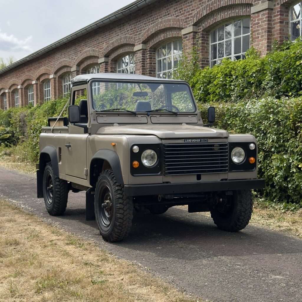 LandRover Defender