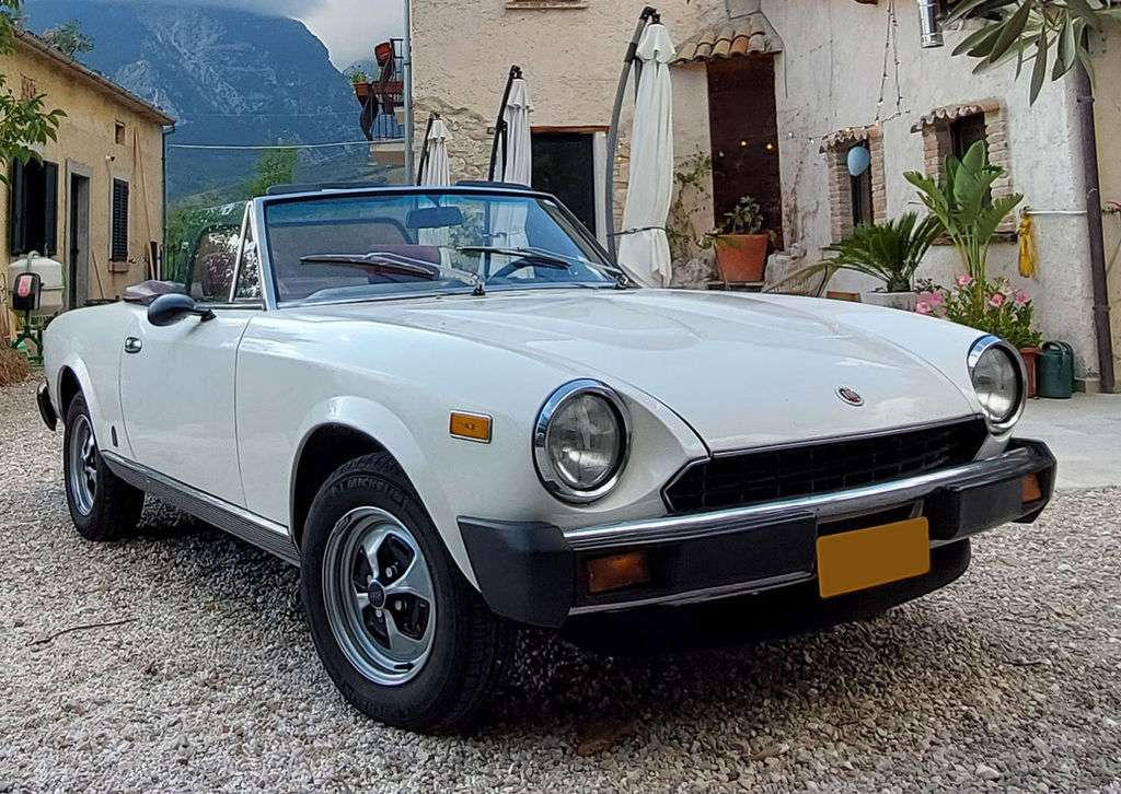 Fiat 124 Spider