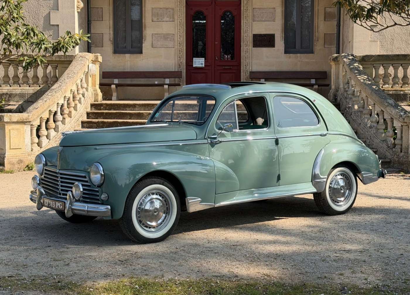 Peugeot 203