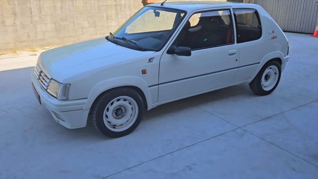 Peugeot 205