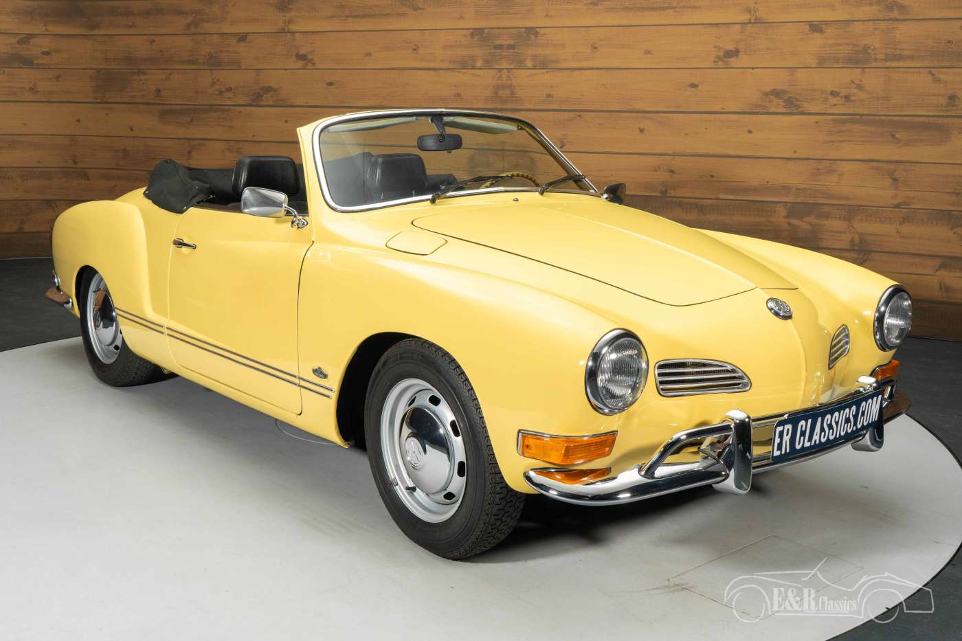 Volkswagen Karmann Ghia