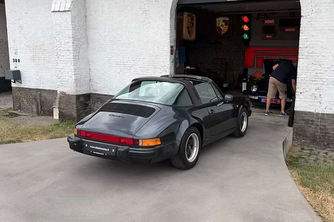 Porsche 911