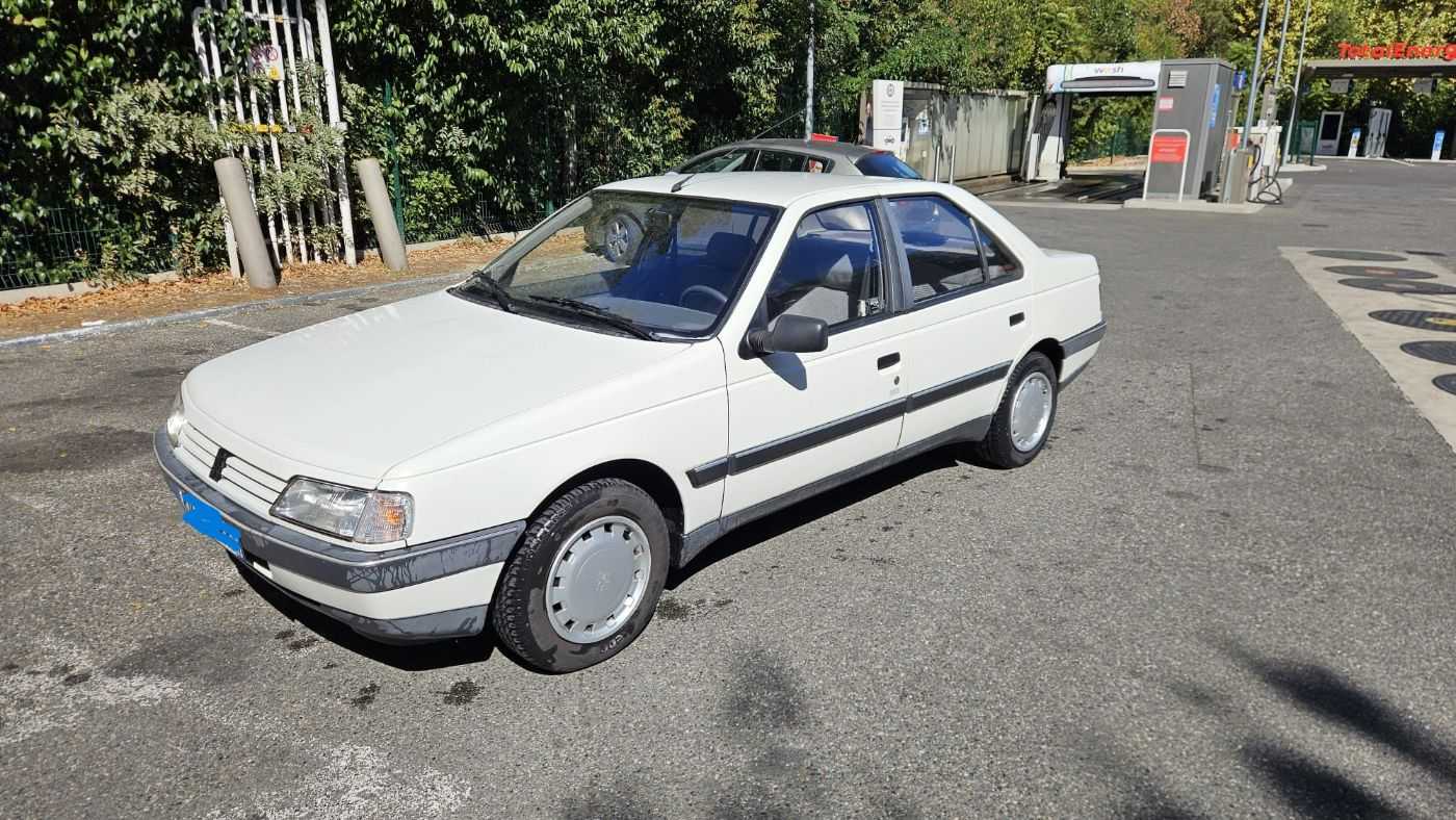 Peugeot 405