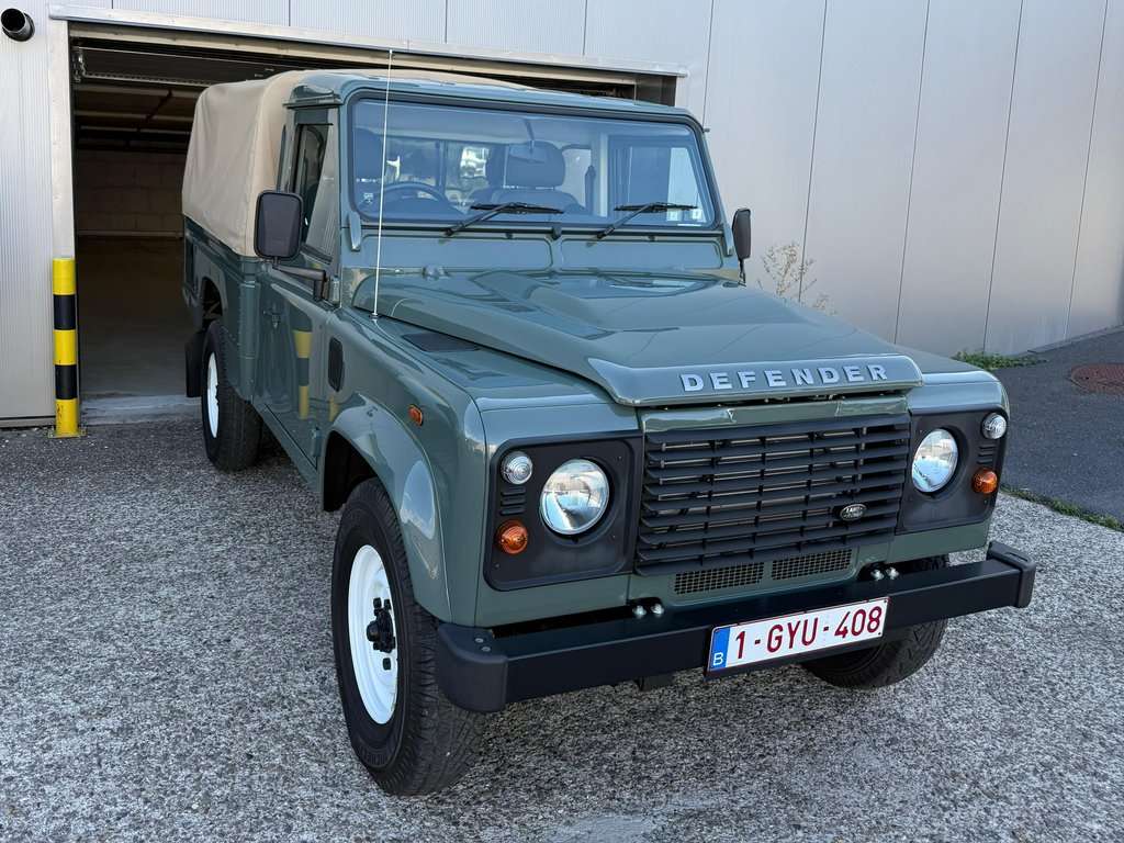 LandRover Defender