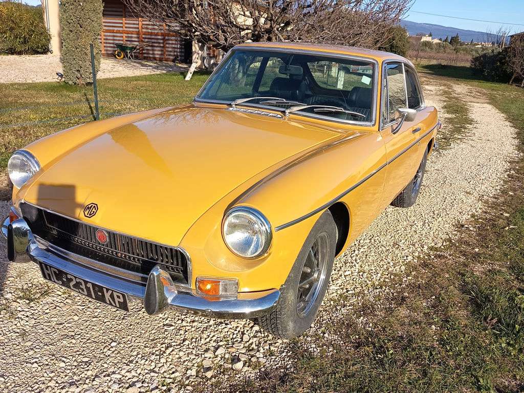 MG B GT