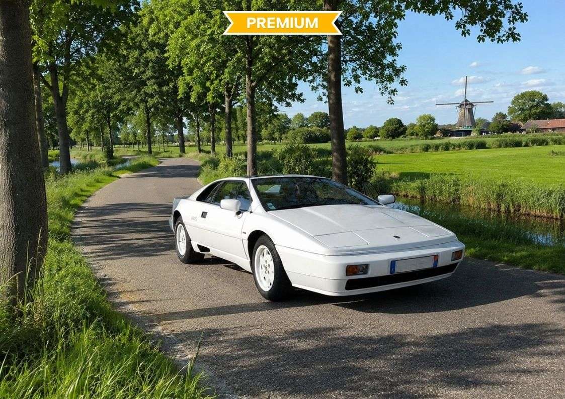 Lotus Esprit