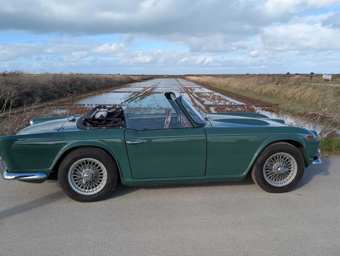 Triumph TR4