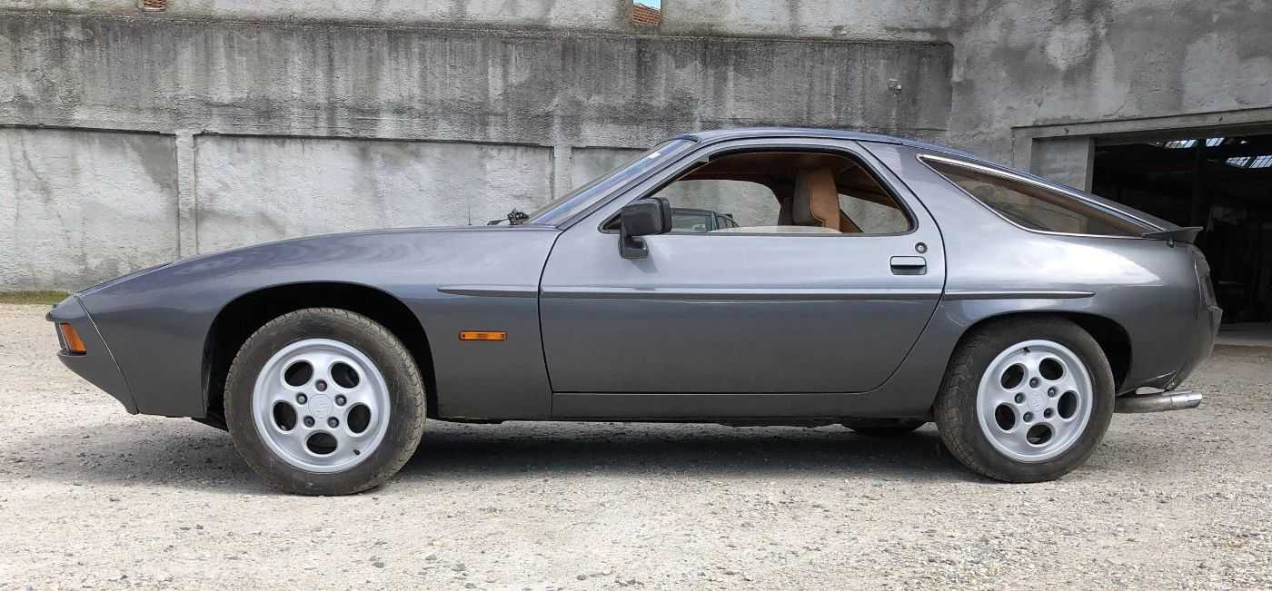 Porsche 928