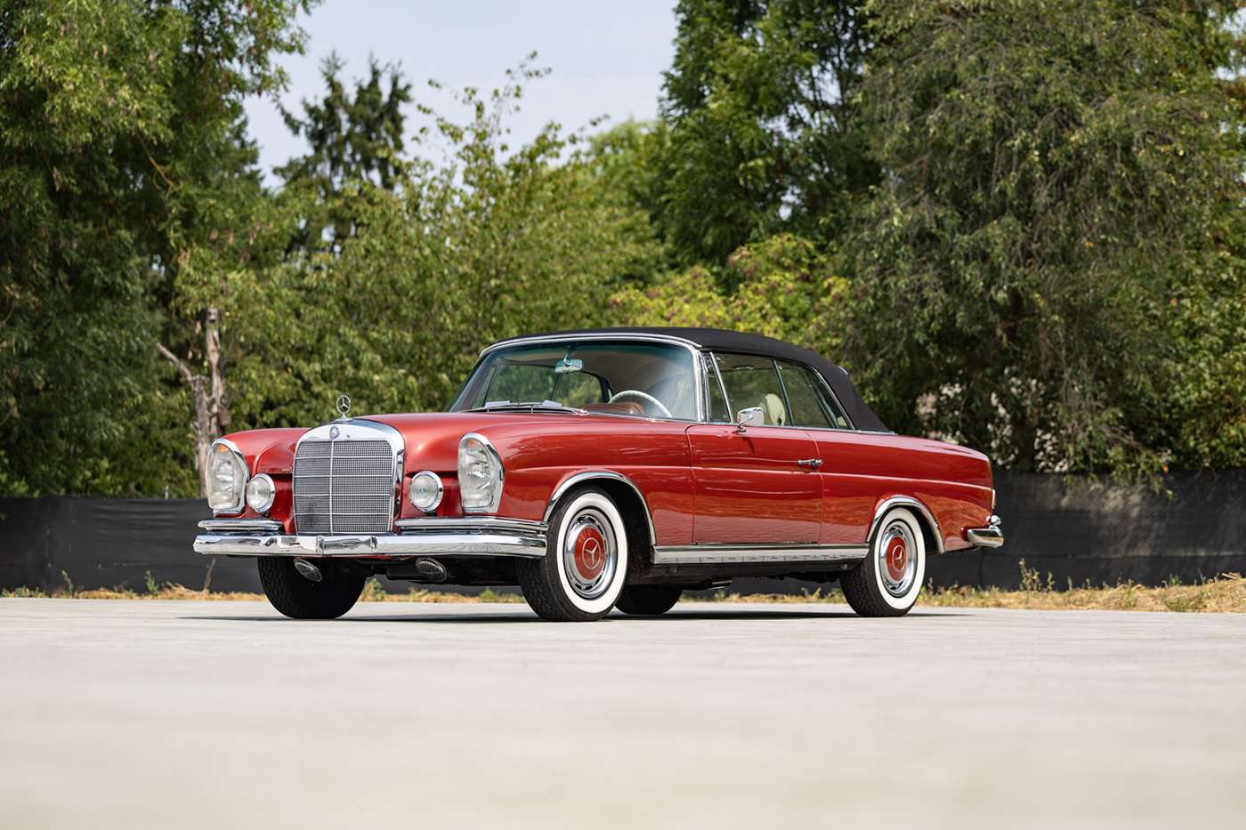 Mercedes-Benz SE