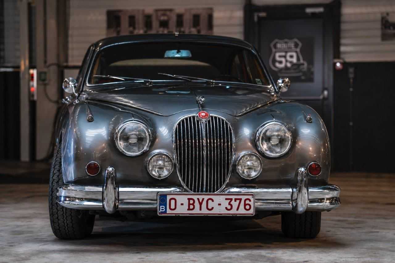Jaguar MK 2