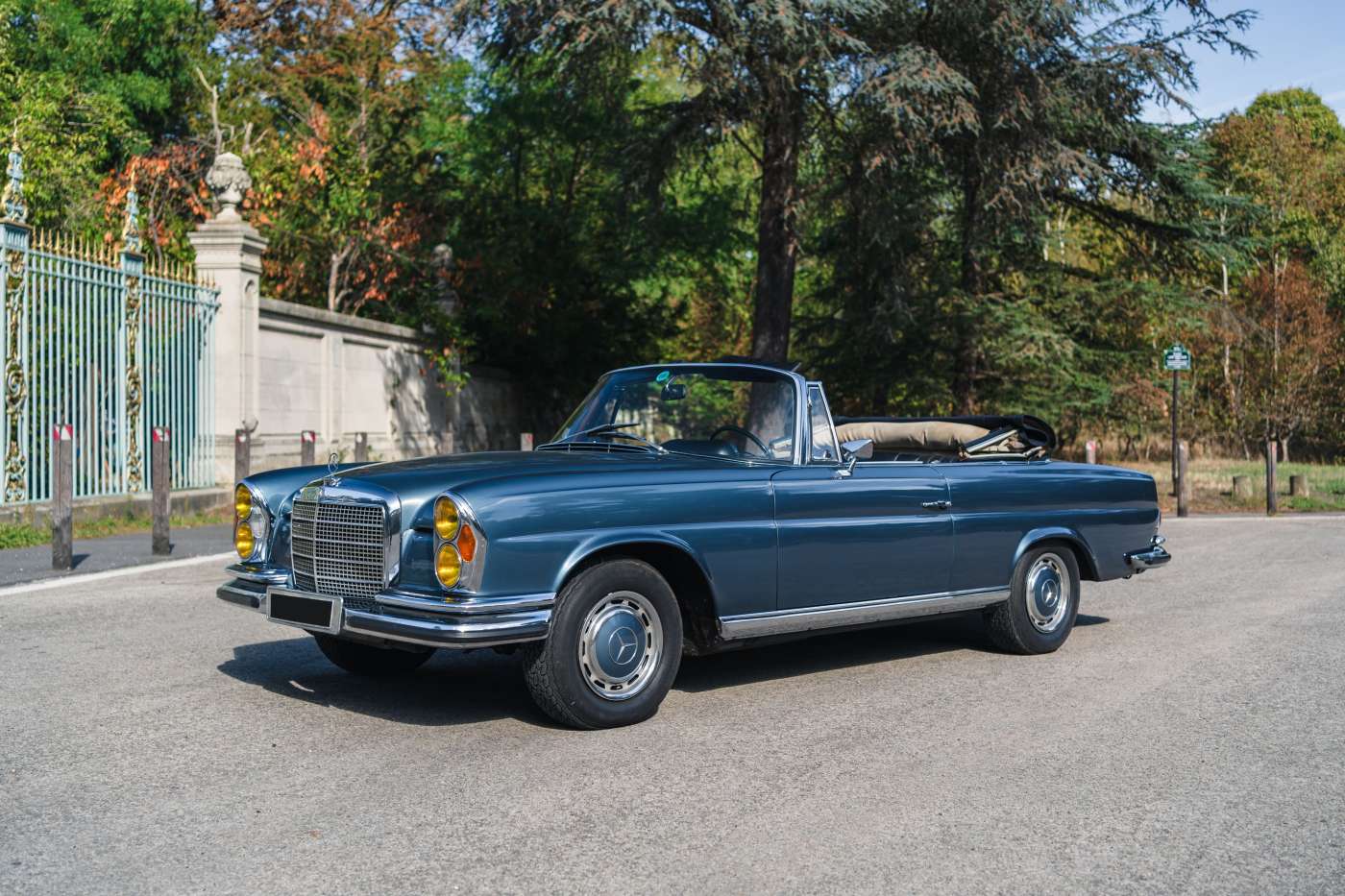 Mercedes-Benz SE