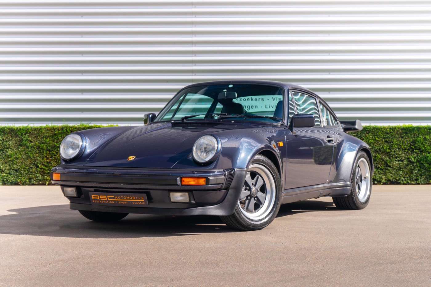 Porsche 930