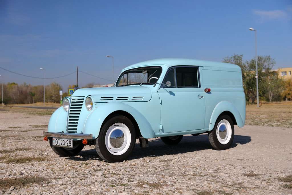 Renault Juvaquatre