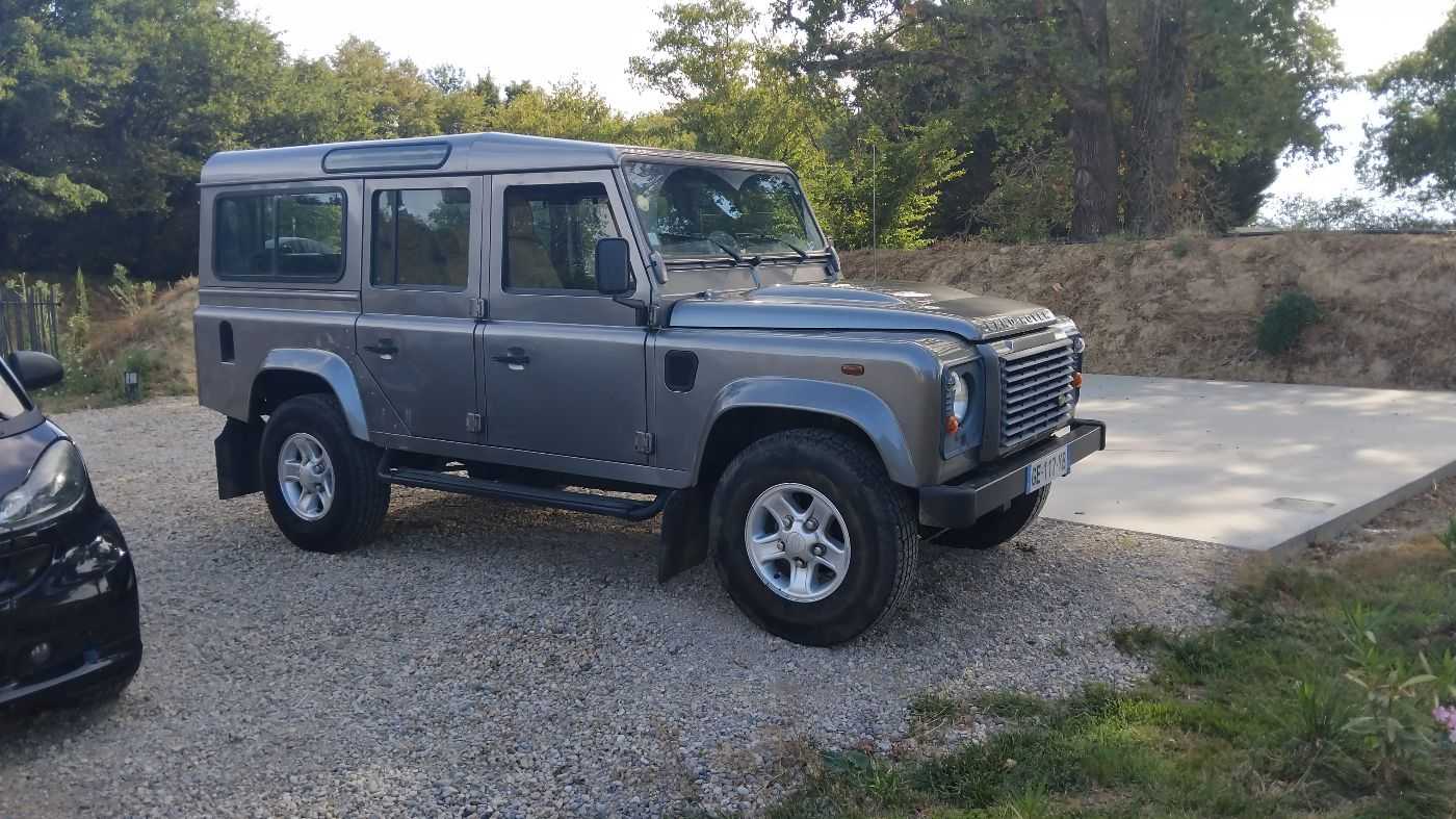 LandRover Defender