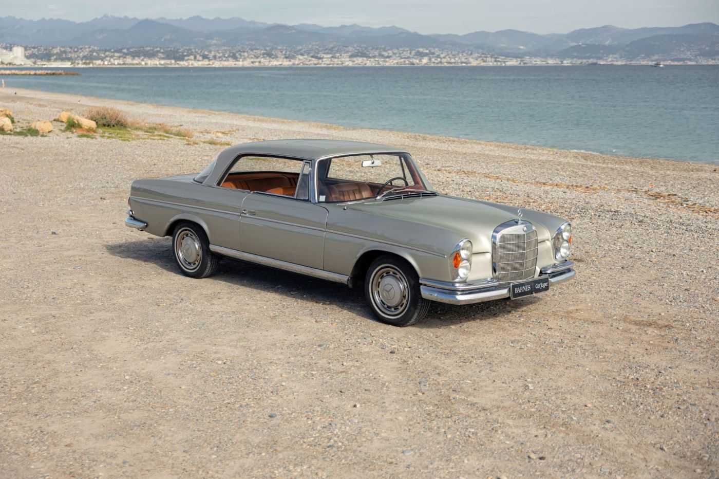 Mercedes-Benz SE
